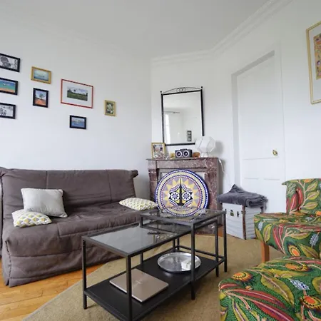 Bright Apt In Montmartre With View